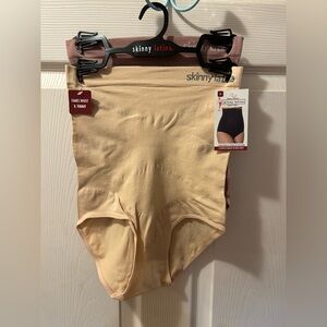 Skinny Latina Size Medium 2 Pair High-Waisted Shapewear Briefs Seamless NWT